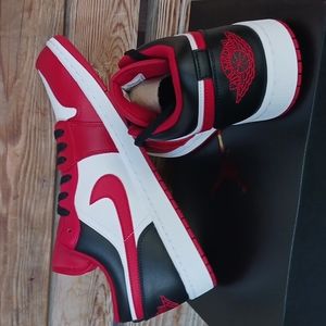 Mens Jordan Shoes Red Black White 